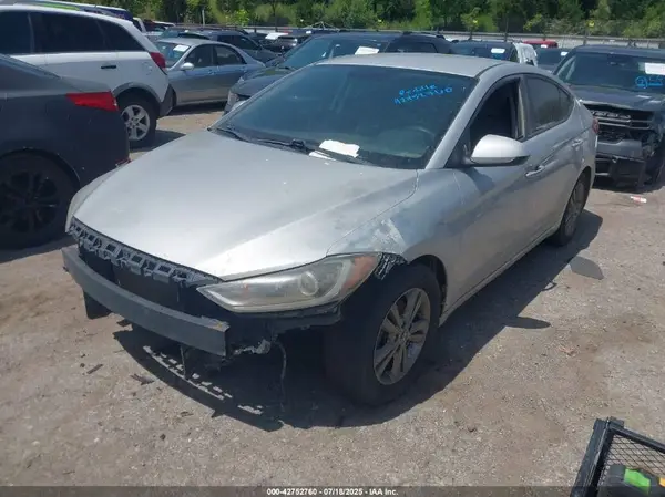 KMHD84LF4HU075110 2017 HYUNDAI ELANTRA - Image 2