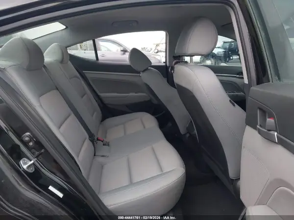 KMHD84LF4HU099603 2017 HYUNDAI ELANTRA - Image 8