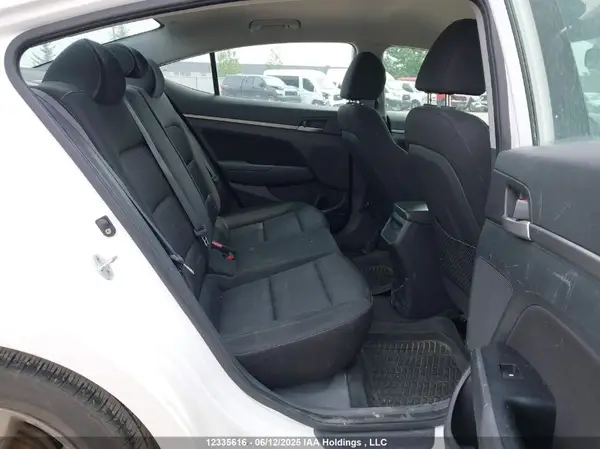 KMHD84LF4HU120935 2017 HYUNDAI ELANTRA - Image 8
