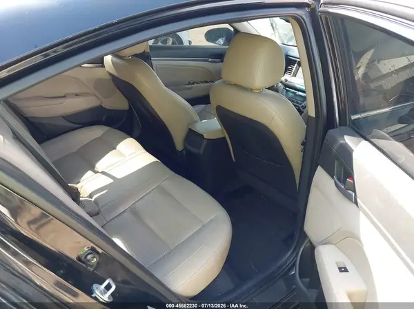 KMHD84LF4HU127772 2017 HYUNDAI ELANTRA - Image 8