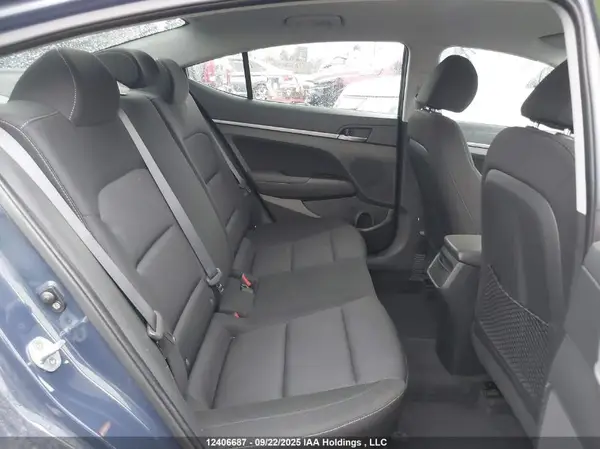 KMHD84LF4HU129733 2017 HYUNDAI ELANTRA - Image 8
