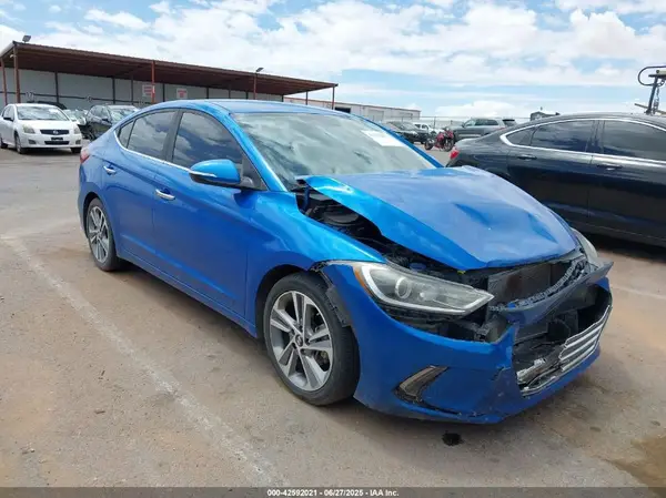 KMHD84LF4HU135757 2017 HYUNDAI ELANTRA - Image 1