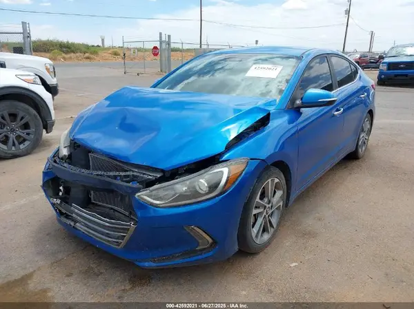 KMHD84LF4HU135757 2017 HYUNDAI ELANTRA - Image 2