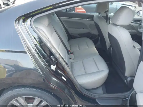 KMHD84LF4HU149738 2017 HYUNDAI ELANTRA - Image 8