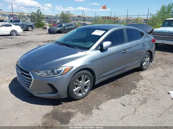 KMHD84LF4HU152204 2017 HYUNDAI ELANTRA - Image 2