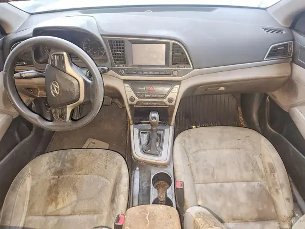 KMHD84LF4HU162747 2017 HYUNDAI ELANTRA - Image 8