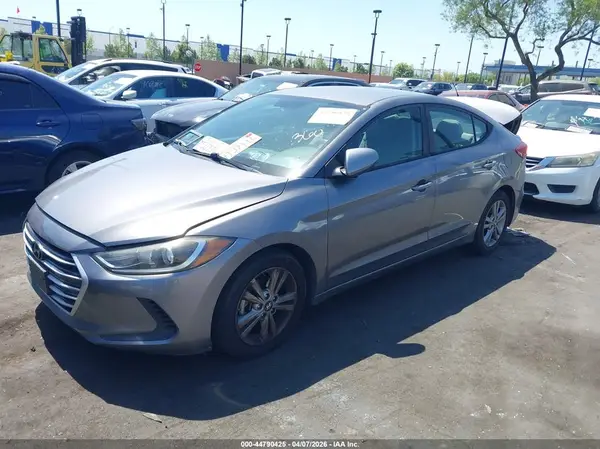 KMHD84LF4HU164255 2017 HYUNDAI ELANTRA - Image 2