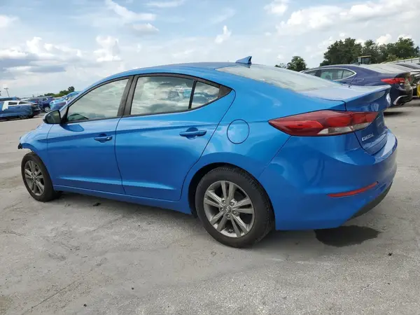 KMHD84LF4HU171786 2017 HYUNDAI ELANTRA - Image 2