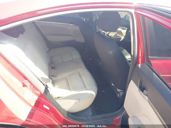 KMHD84LF4HU195490 2017 HYUNDAI ELANTRA - Image 8