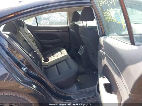 KMHD84LF4HU218010 2017 HYUNDAI ELANTRA - Image 8