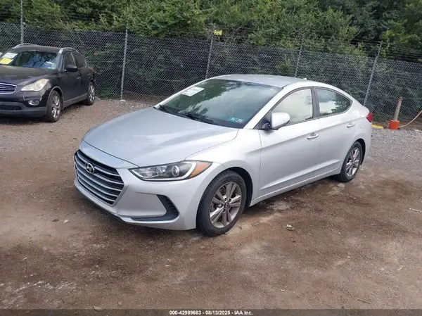 KMHD84LF4HU224020 2017 HYUNDAI ELANTRA - Image 2
