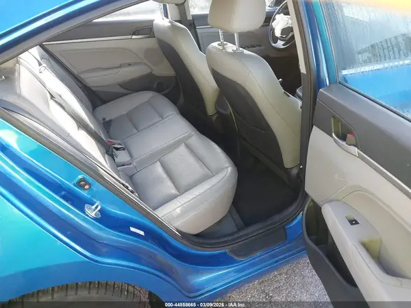 KMHD84LF4HU224647 2017 HYUNDAI ELANTRA - Image 8