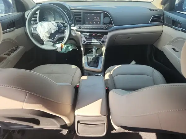 KMHD84LF4HU227872 2017 HYUNDAI ELANTRA - Image 8