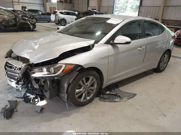 KMHD84LF4HU227905 2017 HYUNDAI ELANTRA - Image 2