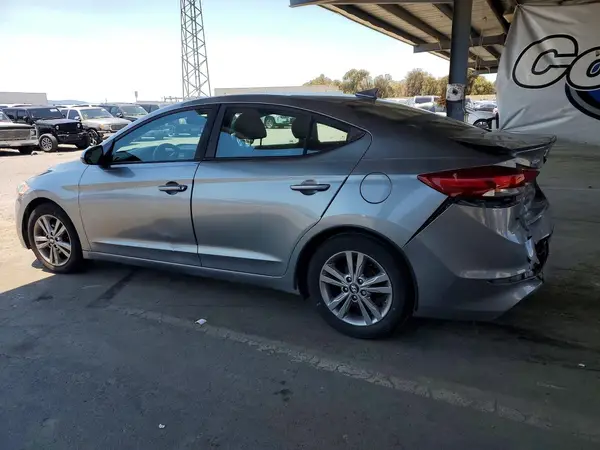 KMHD84LF4HU243246 2017 HYUNDAI ELANTRA - Image 2