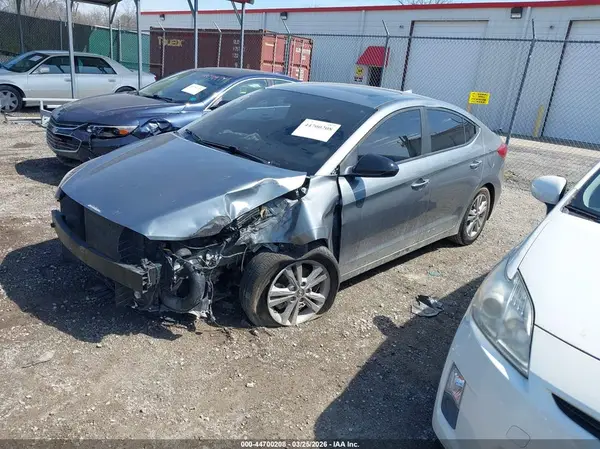 KMHD84LF4HU245482 2017 HYUNDAI ELANTRA - Image 2