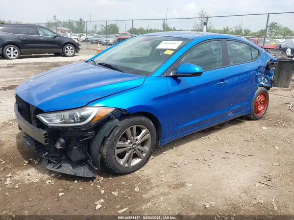 KMHD84LF4HU250214 2017 HYUNDAI ELANTRA - Image 2