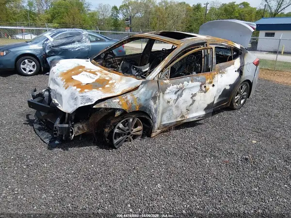KMHD84LF4HU252366 2017 HYUNDAI ELANTRA - Image 2