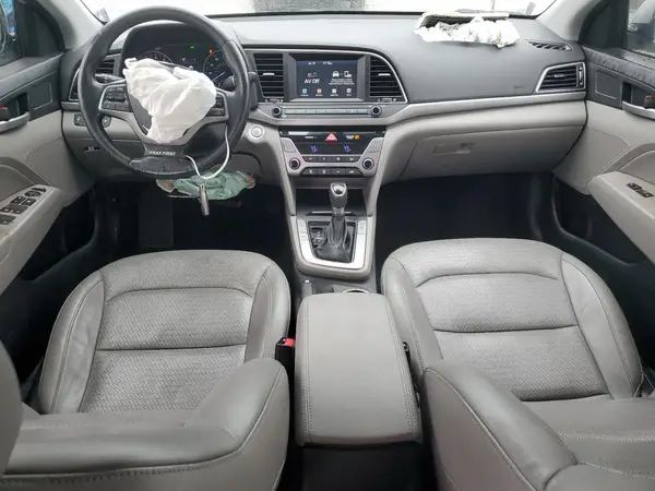 KMHD84LF4HU260029 2017 HYUNDAI ELANTRA - Image 8