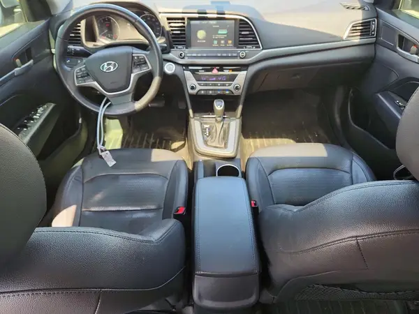 KMHD84LF4HU260208 2017 HYUNDAI ELANTRA - Image 8