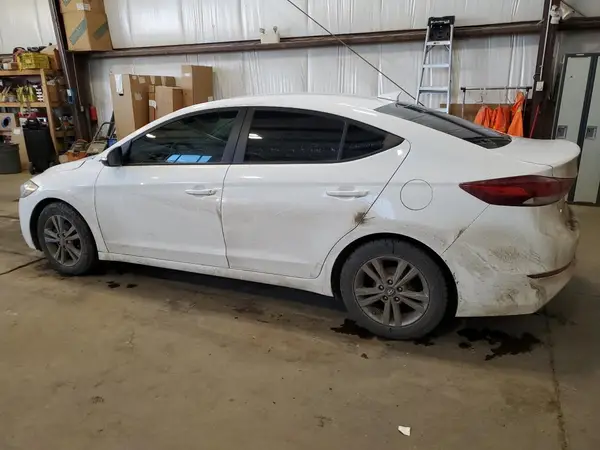 KMHD84LF4HU265733 2017 HYUNDAI ELANTRA - Image 2