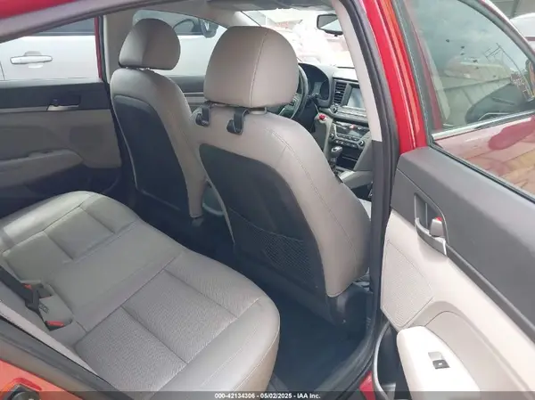 KMHD84LF4HU267868 2017 HYUNDAI ELANTRA - Image 8