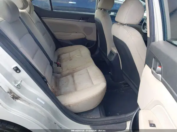 KMHD84LF4HU271497 2017 HYUNDAI ELANTRA - Image 8
