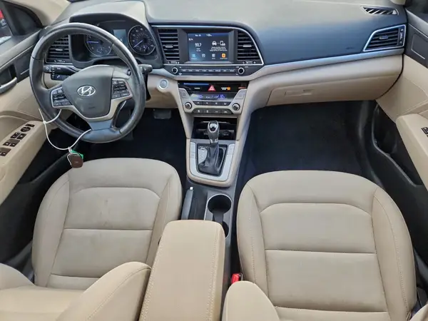 KMHD84LF4HU273055 2017 HYUNDAI ELANTRA - Image 8