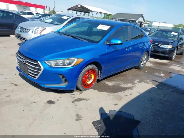 KMHD84LF4HU282242 2017 HYUNDAI ELANTRA - Image 2