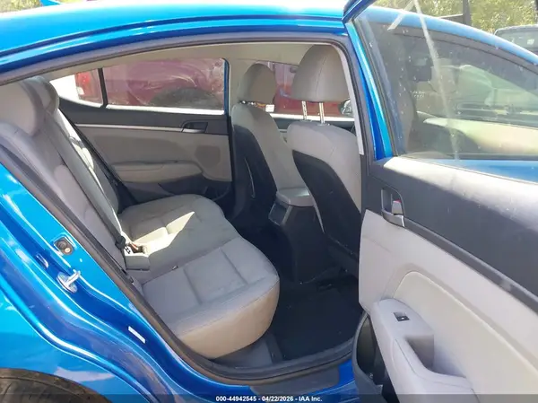 KMHD84LF4HU282242 2017 HYUNDAI ELANTRA - Image 8