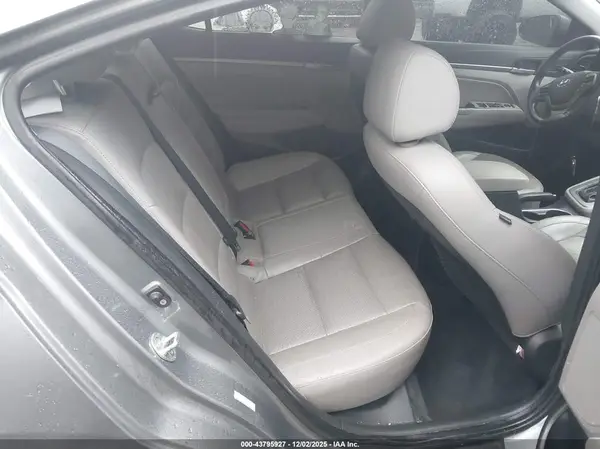 KMHD84LF4HU338566 2017 HYUNDAI ELANTRA - Image 8