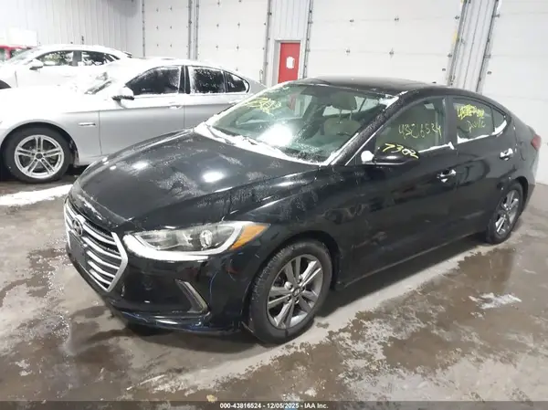 KMHD84LF4HU350720 2017 HYUNDAI ELANTRA - Image 2