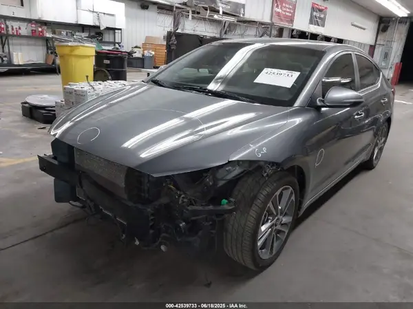 KMHD84LF4HU351186 2017 HYUNDAI ELANTRA - Image 2