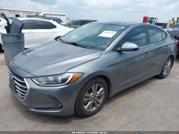 KMHD84LF4HU354735 2017 HYUNDAI ELANTRA - Image 2