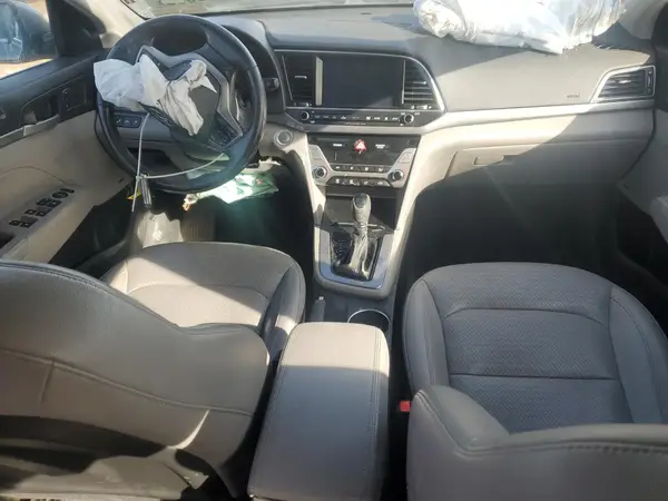 KMHD84LF4HU355562 2017 HYUNDAI ELANTRA - Image 8