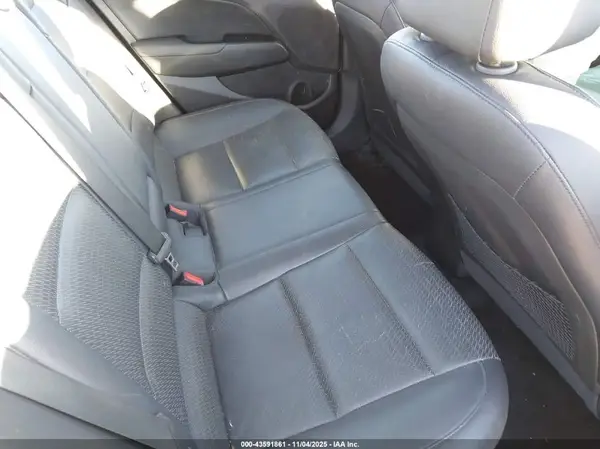 KMHD84LF4HU356839 2017 HYUNDAI ELANTRA - Image 8