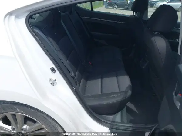 KMHD84LF4HU360079 2017 HYUNDAI ELANTRA - Image 8