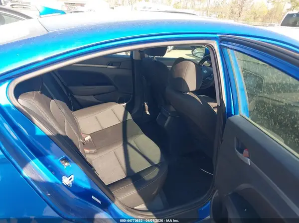 KMHD84LF4HU369705 2017 HYUNDAI ELANTRA - Image 8