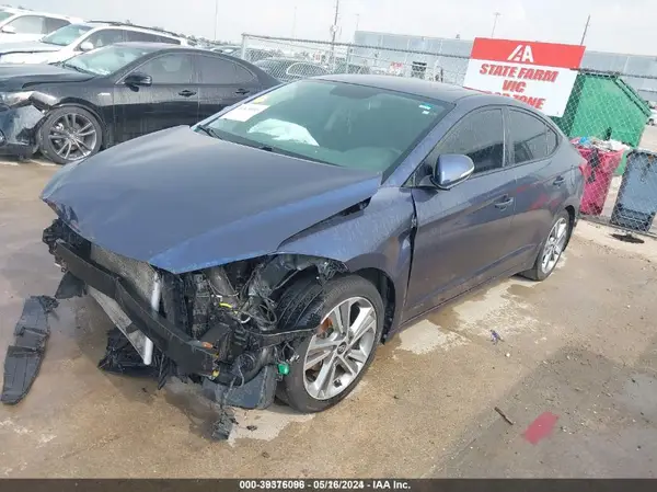 KMHD84LF4HU380137 2017 HYUNDAI ELANTRA - Image 2