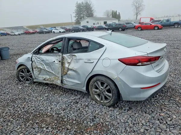 KMHD84LF4HU381028 2017 HYUNDAI ELANTRA - Image 2