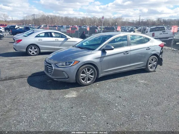 KMHD84LF4HU398539 2017 HYUNDAI ELANTRA - Image 2