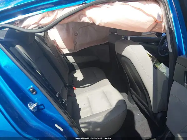 KMHD84LF4HU399318 2017 HYUNDAI ELANTRA - Image 8