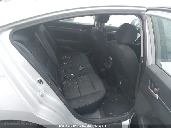 KMHD84LF4HU401956 2017 HYUNDAI ELANTRA - Image 8