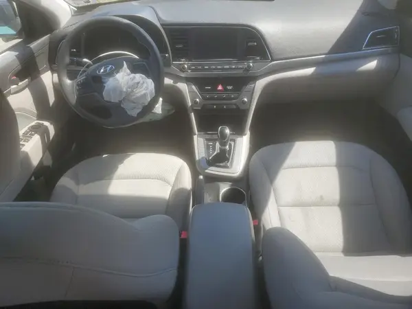 KMHD84LF4HU402301 2017 HYUNDAI ELANTRA - Image 8