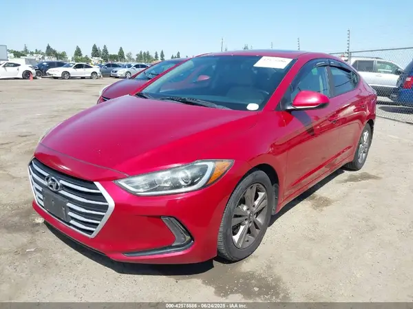 KMHD84LF4HU425447 2017 HYUNDAI ELANTRA - Image 2