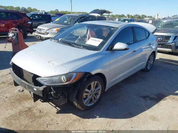 KMHD84LF4HU427182 2017 HYUNDAI ELANTRA - Image 2