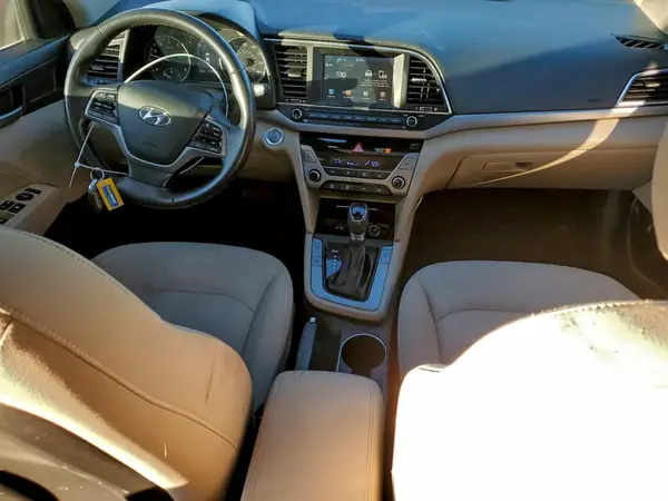 KMHD84LF4HU430437 2017 HYUNDAI ELANTRA - Image 8