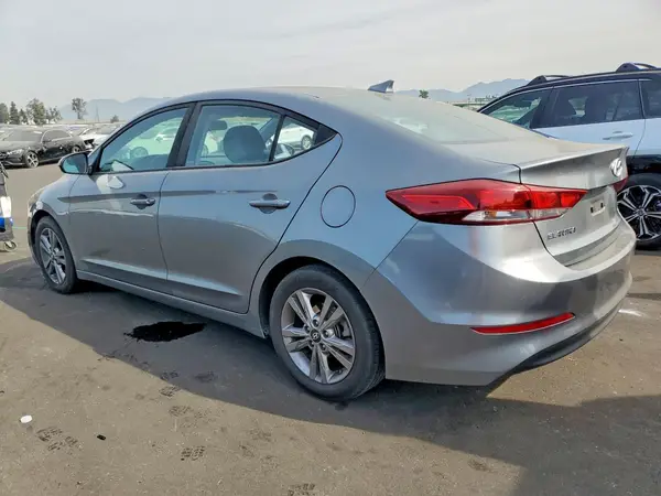 KMHD84LF4JU452301 2018 HYUNDAI ELANTRA - Image 2