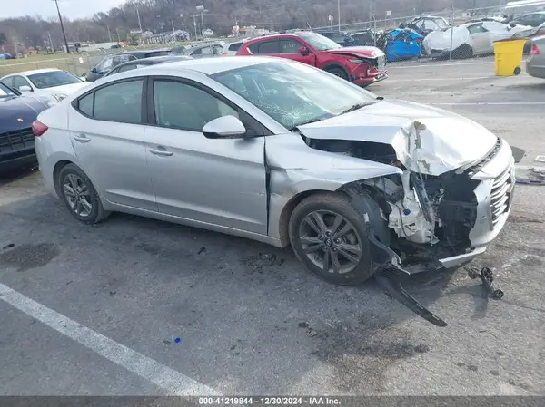 KMHD84LF4JU457448 2018 HYUNDAI ELANTRA - Image 1