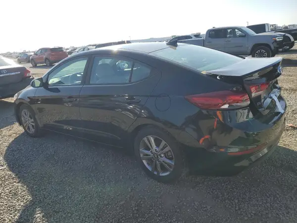 KMHD84LF4JU457482 2018 HYUNDAI ELANTRA - Image 2